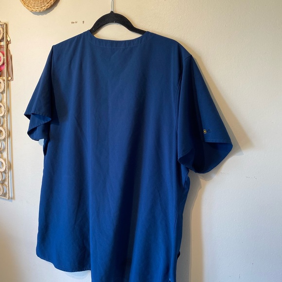 Carhartt 2x blue scrub blouse…. - Picture 11 of 11